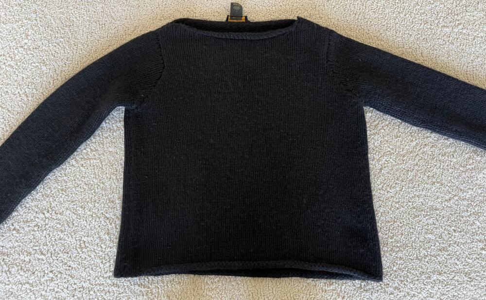 Donna Karen Signature 100% Cashmere Sweater Black Boat Neck Boxy S